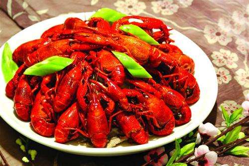 小龙虾逆袭成餐桌“贵族”，背后隐藏怎样的财税问题？